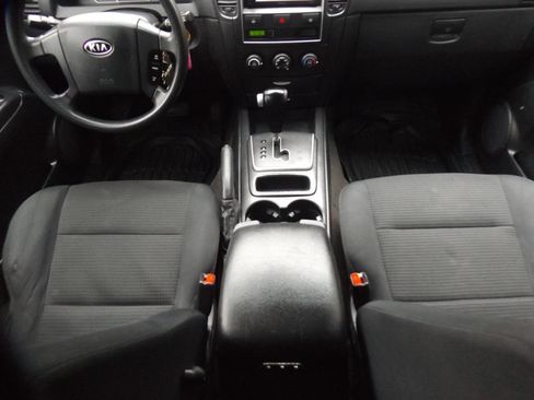 Used 2009 Kia Sorento LX AWD/4WD image 13