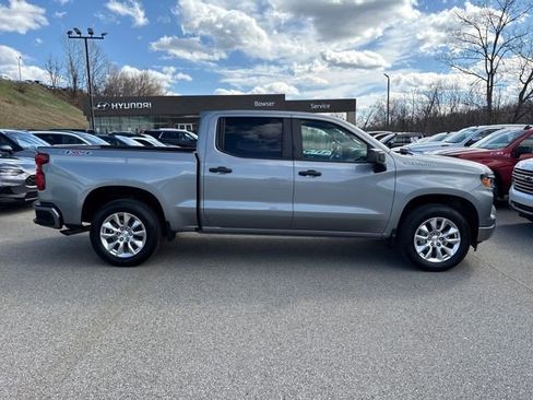 Used 2024 Chevrolet Silverado 1500 Custom image 6