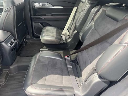 Certified 2025 Ford Explorer ST AWD/4WD image 15