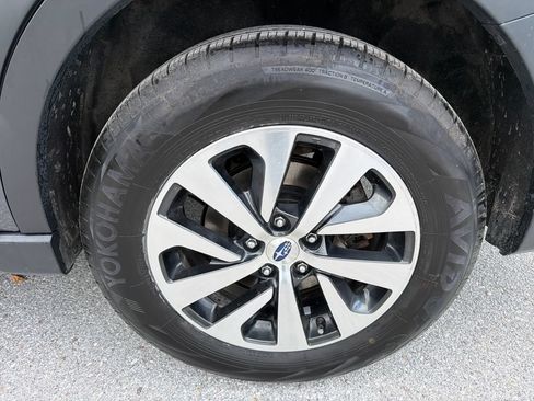 Certified 2024 Subaru Outback Premium AWD/4WD image 8