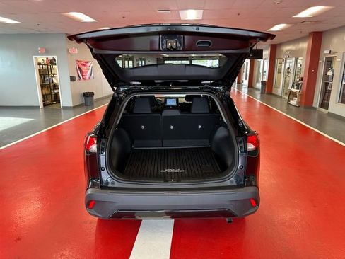 Certified 2022 Toyota Corolla Cross LE AWD/4WD image 24