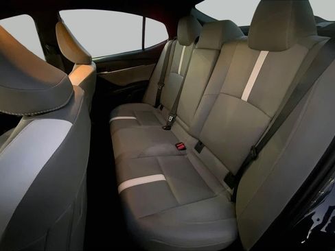 Used 2025 Toyota Camry SE FWD image 18