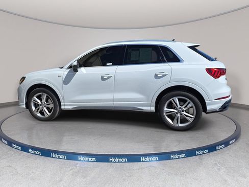 Used 2020 Audi Q3 2.0T Premium Plus w/ Premium Plus Package AWD/4WD image 9