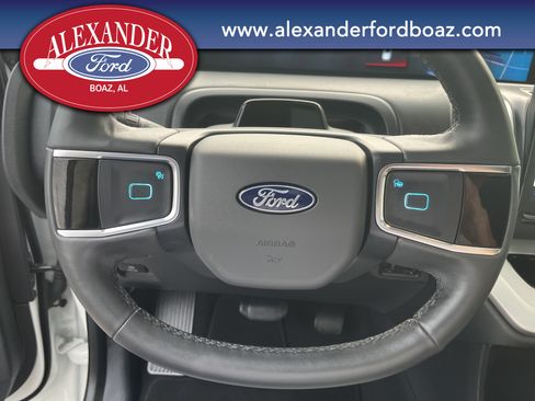 Used 2025 Ford Expedition Active AWD/4WD image 26