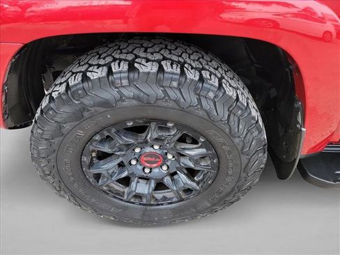 Used 2020 Toyota 4Runner TRD Off-Road image 9