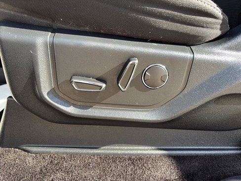 Used 2017 Ford F150 XLT w/ Equipment Group 302A Luxury image 15