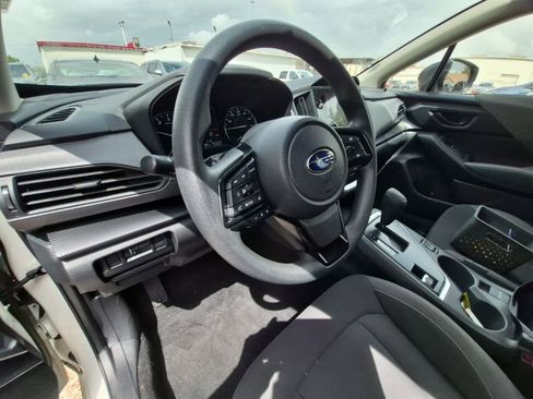 Used 2025 Subaru Crosstrek 2.0i Premium image 7