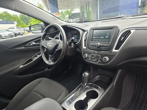 Used 2016 Chevrolet Malibu LS FWD image 10