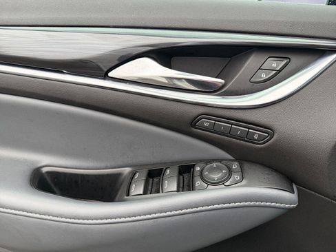 Used 2024 Buick Enclave Premium image 16