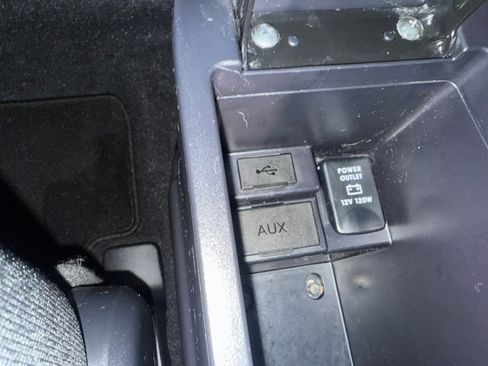 Used 2011 Mitsubishi Outlander Sport SE image 20