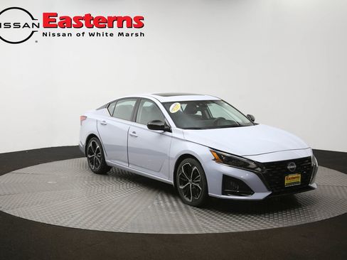 Used 2023 Nissan Altima 2.5 SR w/ SR Premium Package FWD image 49