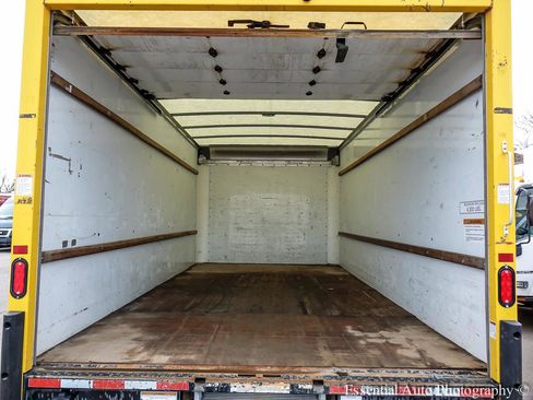 Used 2019 GMC Savana 3500 Extended w/ Driver Convenience Package image 16