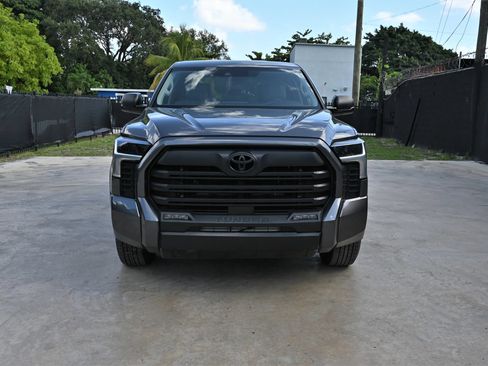Used 2022 Toyota Tundra SR5 RWD image 2
