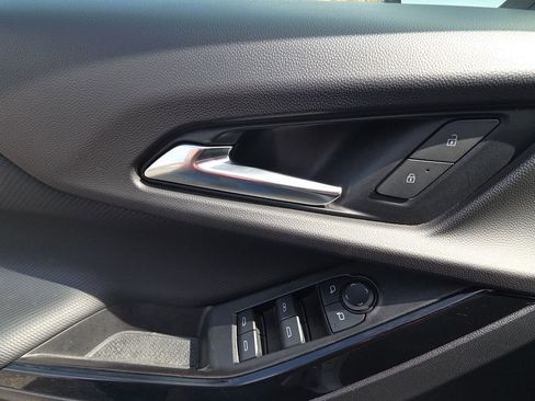 Used 2025 Chevrolet Equinox LT image 13