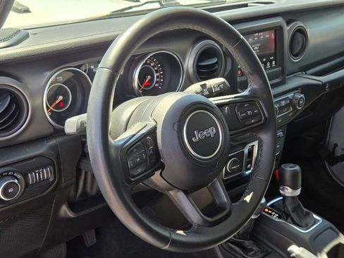 Used 2022 Jeep Wrangler Sport AWD/4WD image 19