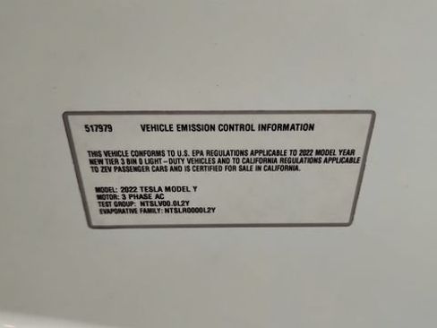 Used 2022 Tesla Model Y Long Range AWD/4WD image 79