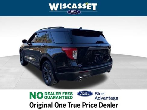 Certified 2022 Ford Explorer XLT w/ Equipment Group 202A image 27