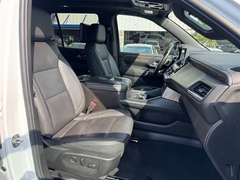 Used 2021 Chevrolet Tahoe Z71 w/ Rear Media and Nav Package AWD/4WD image 18