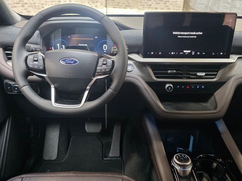 New 2026 Ford Explorer Platinum image 23