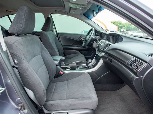 Used 2015 Honda Accord EX image 17