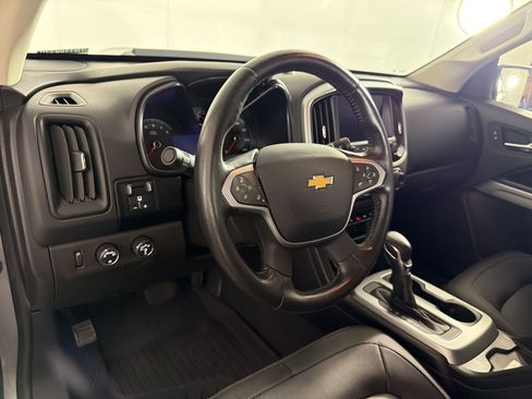 Used 2022 Chevrolet Colorado ZR2 AWD/4WD image 4