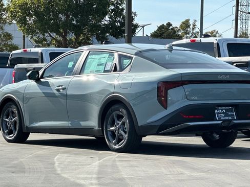 New 2026 Kia K4 LXS image 6