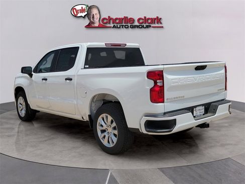 Used 2025 Chevrolet Silverado 1500 Custom image 3