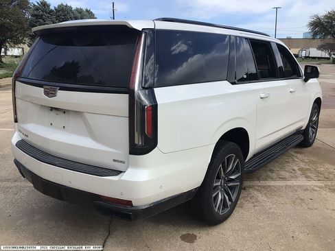 Used 2021 Cadillac Escalade ESV Sport image 5