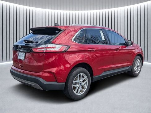 Used 2021 Ford Edge SEL w/ Convenience Package image 3