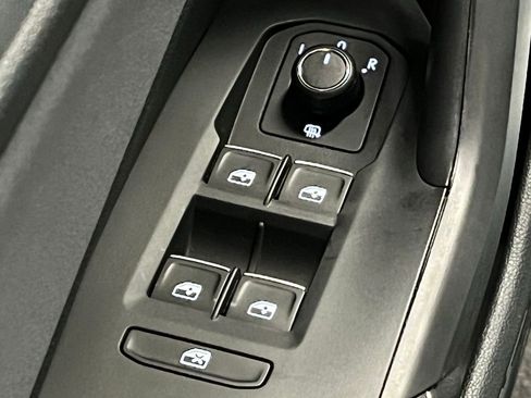 New 2026 Volkswagen Jetta SE image 17