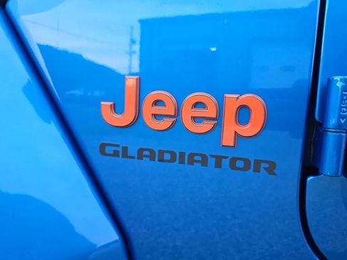 Used 2021 Jeep Gladiator Mojave AWD/4WD image 10