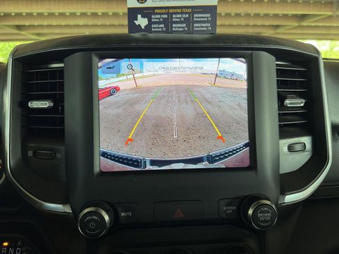 Used 2022 RAM 1500 Big Horn AWD/4WD image 15