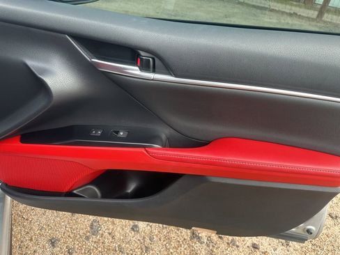 Used 2019 Toyota Camry XSE image 12