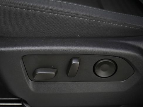 Used 2025 GMC Sierra 1500 Elevation image 24