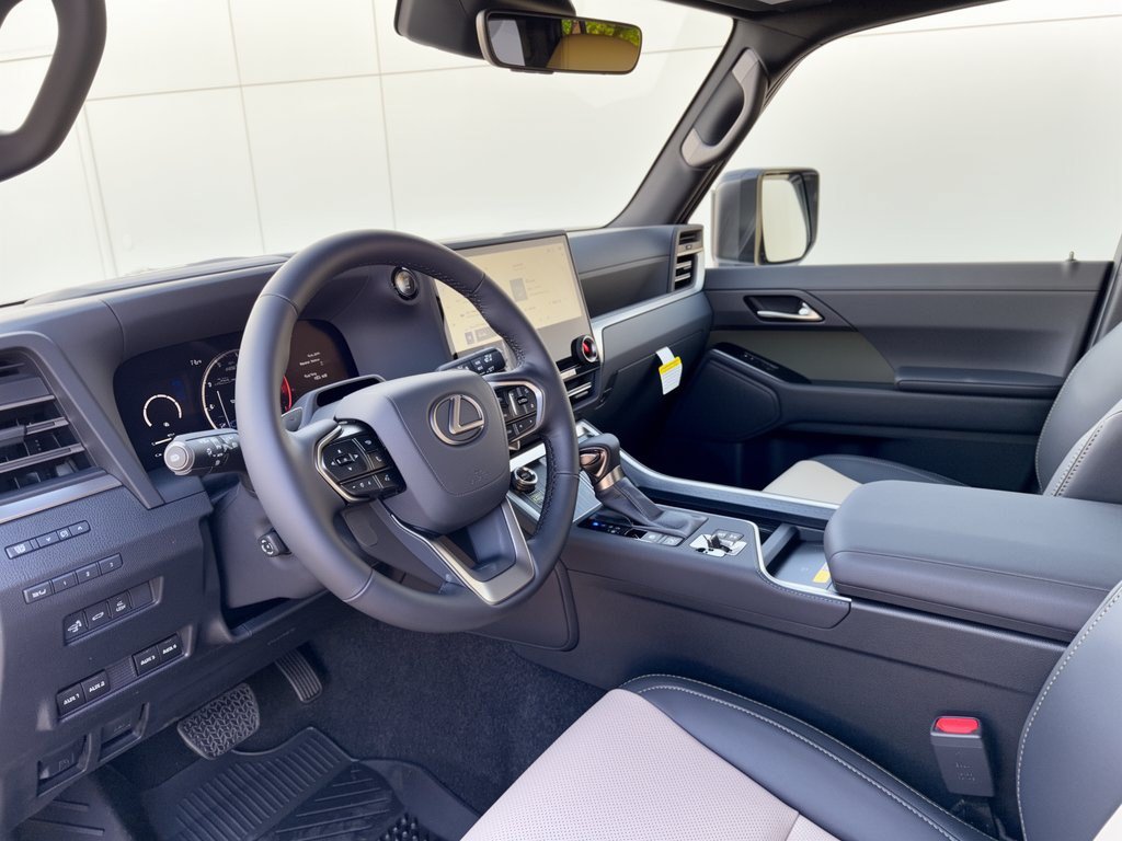 New 2026 Lexus GX 550 AWD/4WD image 4
