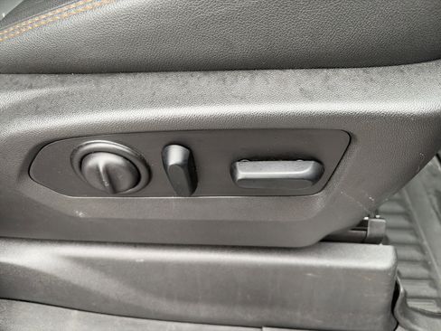 Used 2021 GMC Sierra 2500 AT4 image 38