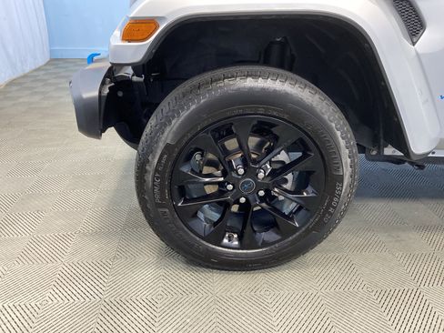Used 2024 Jeep Wrangler Sahara image 51