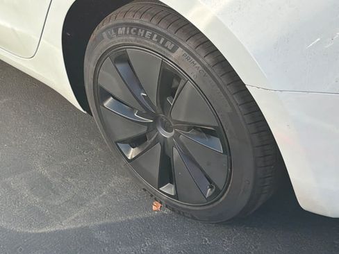 Used 2025 Tesla Model 3 RWD image 17