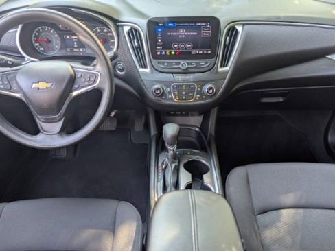 Used 2024 Chevrolet Malibu LT FWD image 21