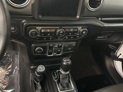 Used 2019 Jeep Wrangler Unlimited Sahara w/ Dual Top Group image 16