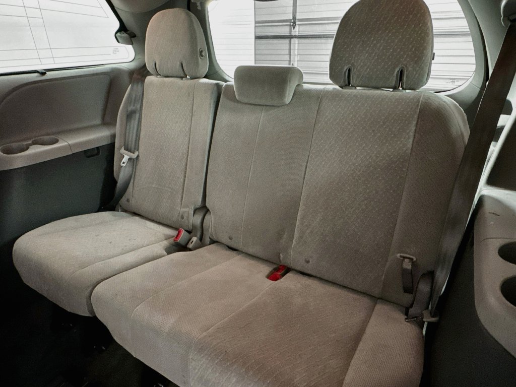 Used 2017 Toyota Sienna LE FWD image 11