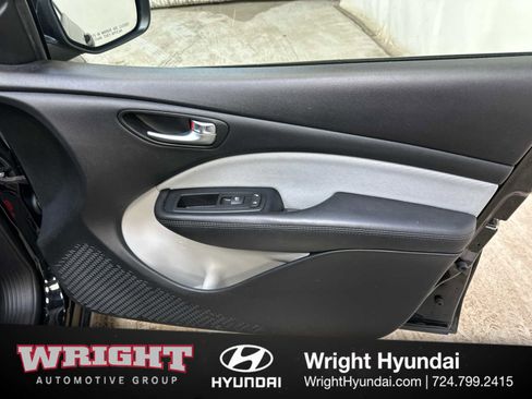 Used 2015 Dodge Dart SXT image 17