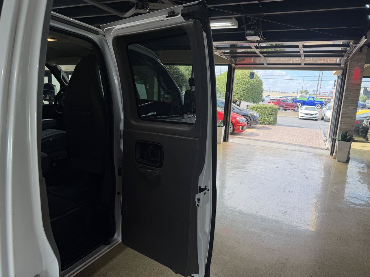 Used 2016 Chevrolet Express 3500 LT w/ LT Preferred Equipment Group RWD image 14