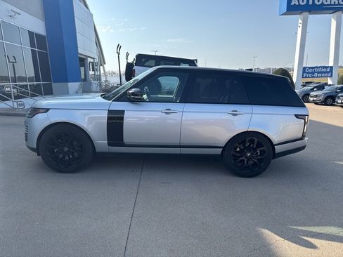 Used 2020 Land Rover Range Rover HSE image 2