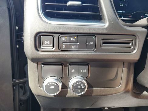 Used 2022 GMC Yukon SLT w/ SLT Premium Package image 29