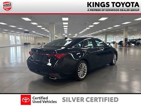 Certified 2019 Toyota Avalon Limited w/ Advanced Safety Package FWD image 8