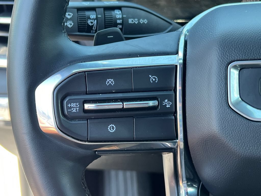 Used 2025 GMC Terrain Elevation AWD/4WD image 25