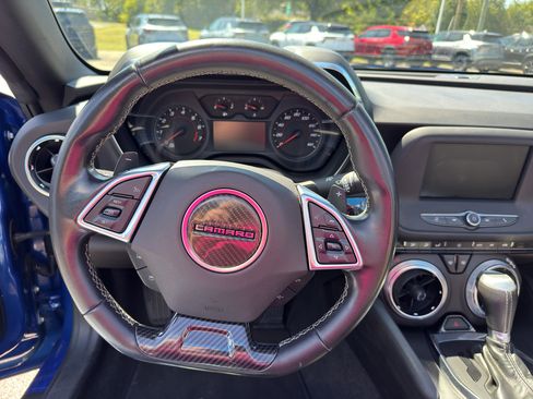 Used 2020 Chevrolet Camaro LT image 15
