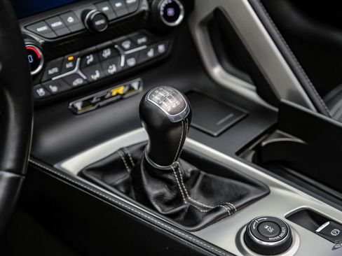 Used 2015 Chevrolet Corvette Z06 w/ 3LZ Preferred Equipment Group RWD image 74