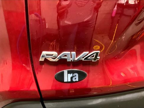 Used 2023 Toyota RAV4 LE AWD/4WD image 10